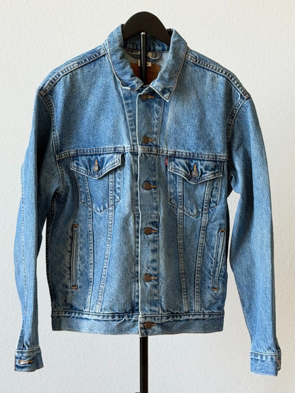 Levi’s Denim Trucker Jacket – Vintage Wash – Size M
